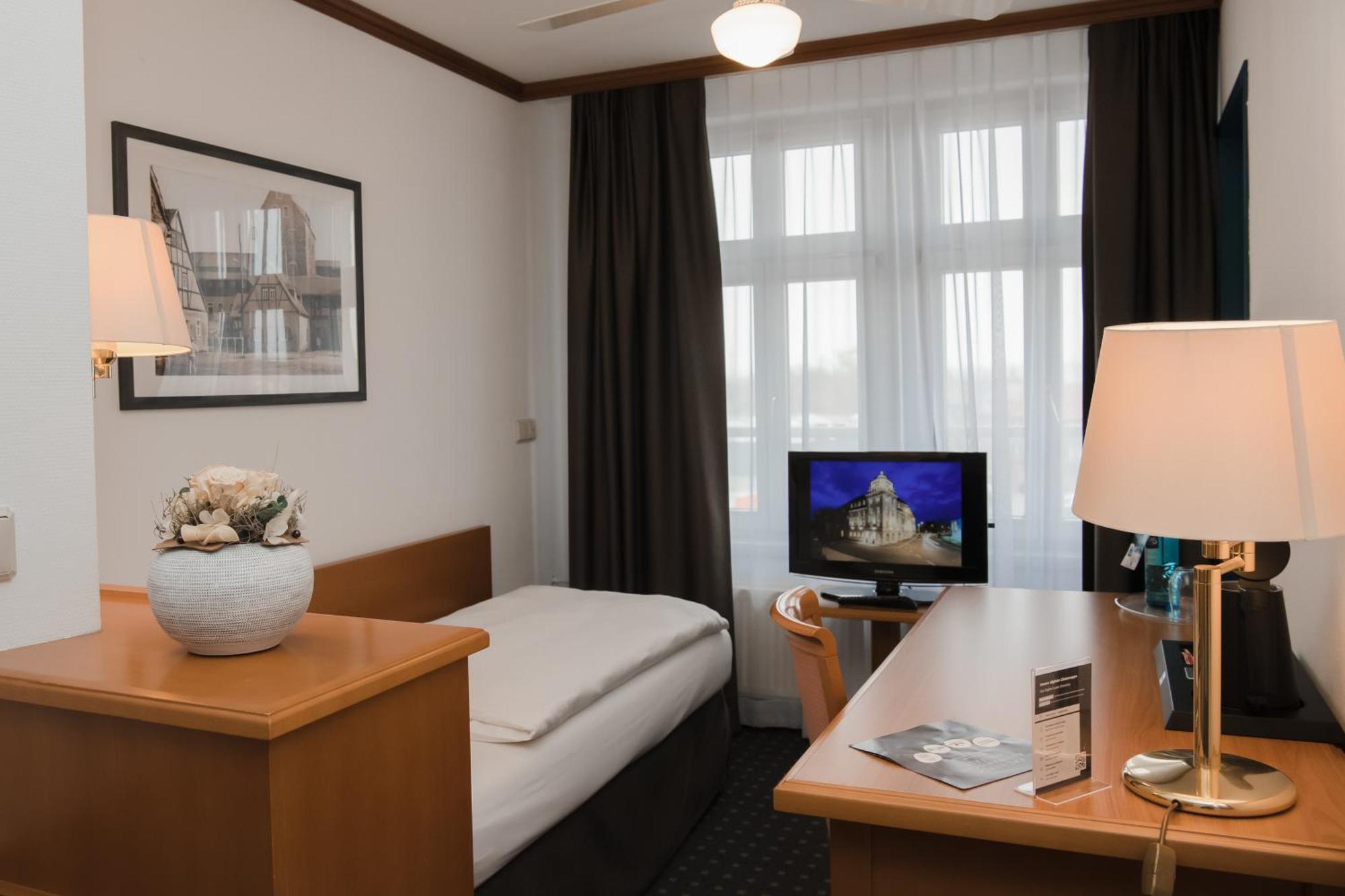 Hotel Alekto Фрайберг Экстерьер фото